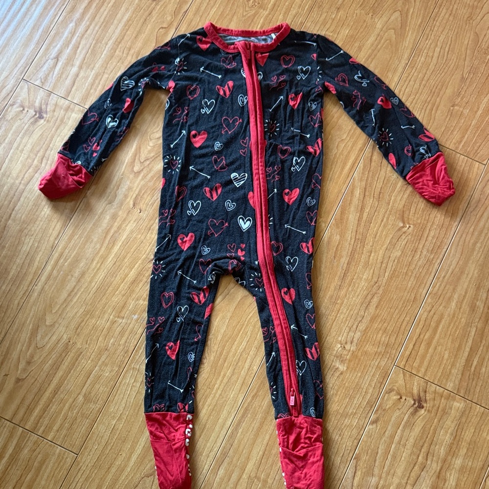Laree + Co Bamboo Convertible Heart Footie Pajamas